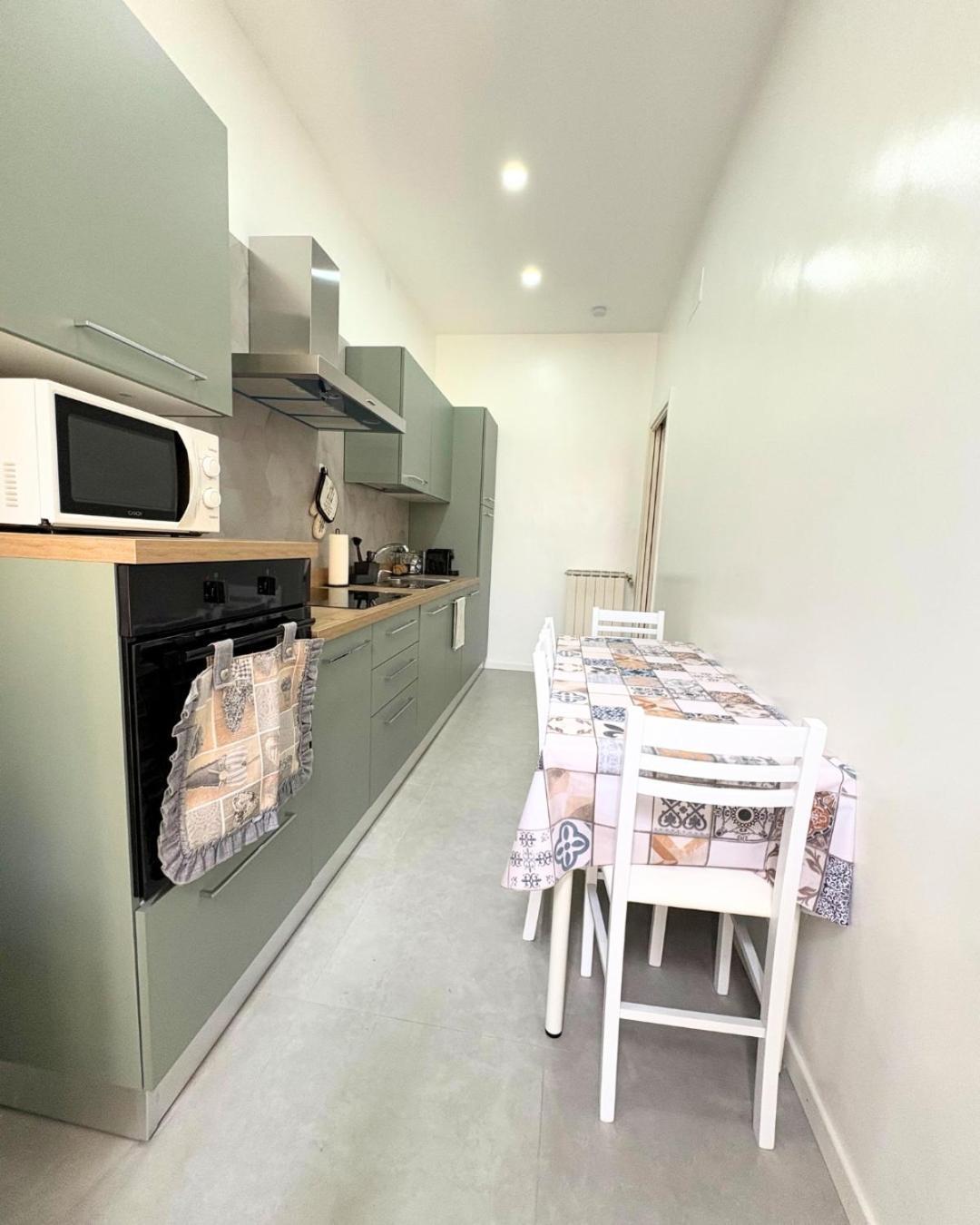 Casa Alice Near Vatican - Modern, High Floor With View Roma